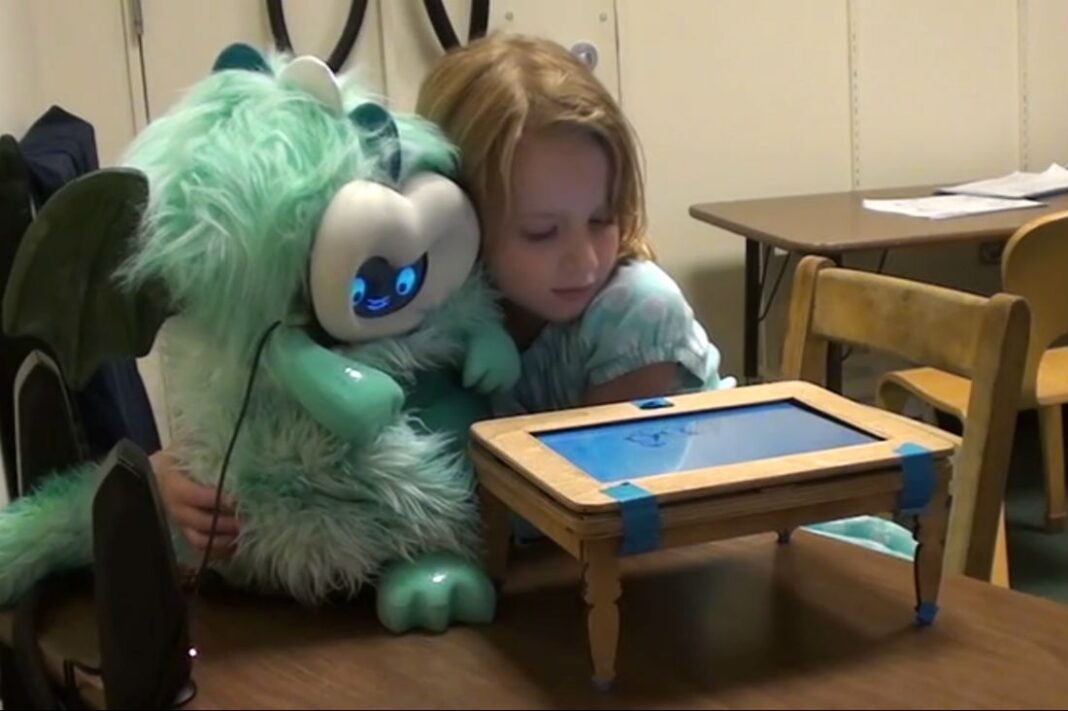 niños aprenden lenguaje con robots personales