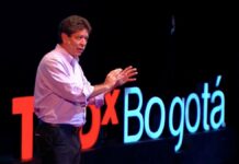 Bruce MacMaster, conferencista en TEDxBogotá