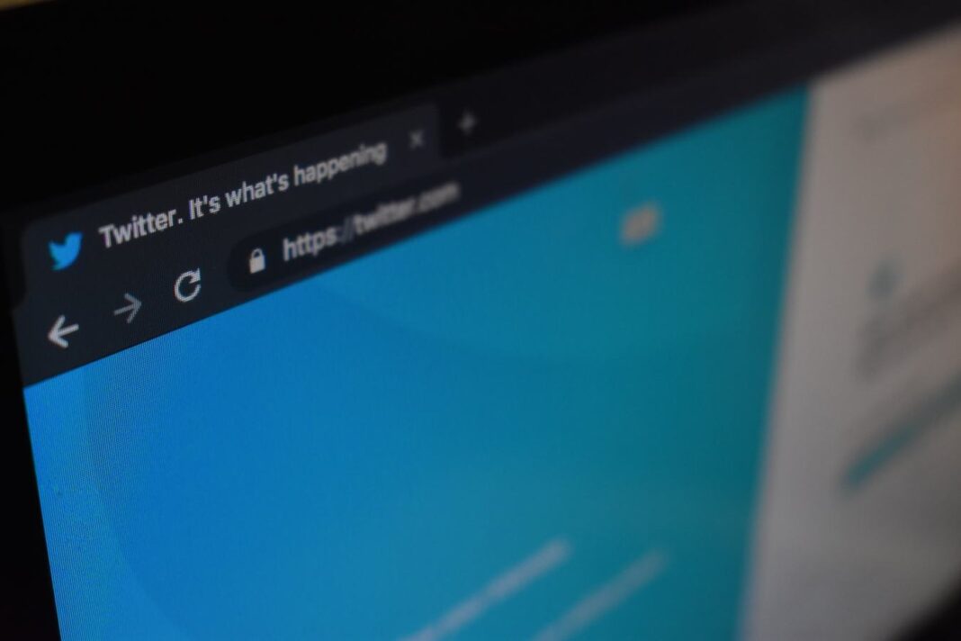 Twitter prohíbe campañas publicitarias para medios estatales