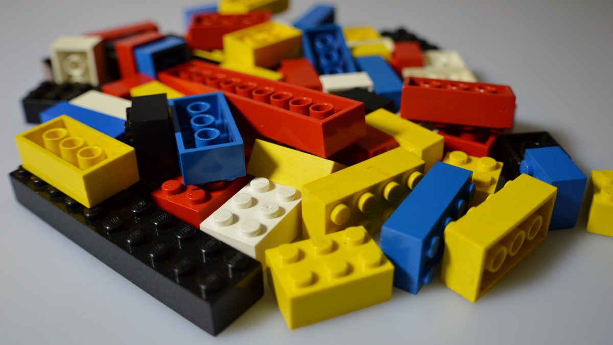 Jugar Lego, una forma divertida y efectiva de planear estrategias empresariales • Impacto TIC