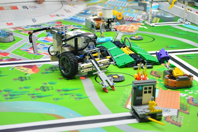 Innovacion-First-Robotics-Competition-estudiantes-paisas