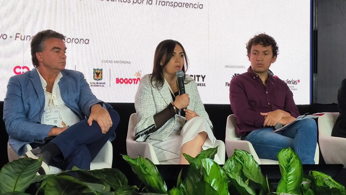 Panel Gobierno Abierto Smart City Expo Bogota Maria Cecilia Cardenas