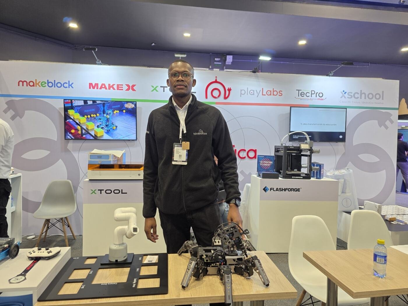 Jordán Balanta - ingeniero comercial de TD Robótica