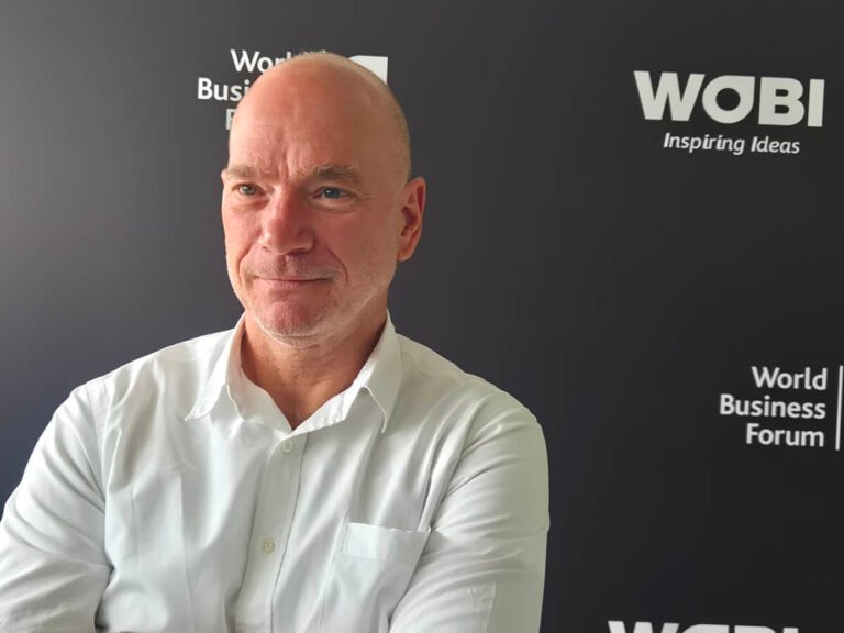 Andrew McAfee: «No medir lo suficiente, uno de los errores más comunes al implementar la IA»