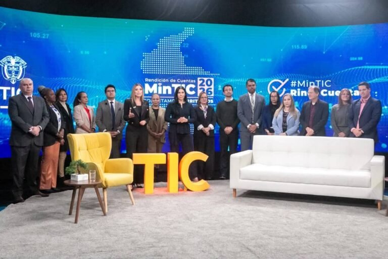 El sector TIC de Colombia  representa el 3,5 % del Producto Interno Bruto