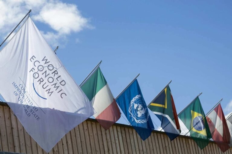 Desinformación, IA y cambio climático en la agenda del Foro Económico en Davos
