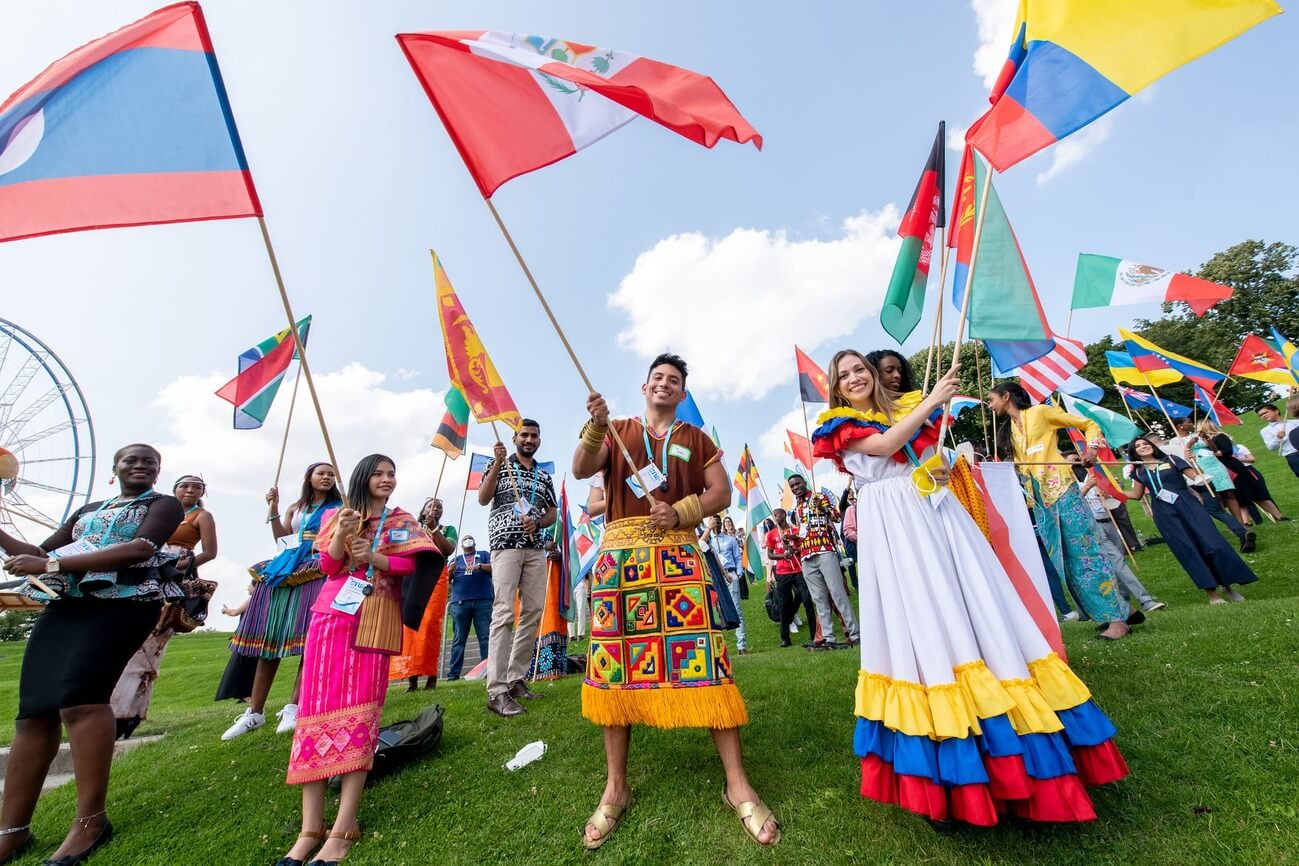 One Young World - Beca para Jovenes Lideres Colombia 2023