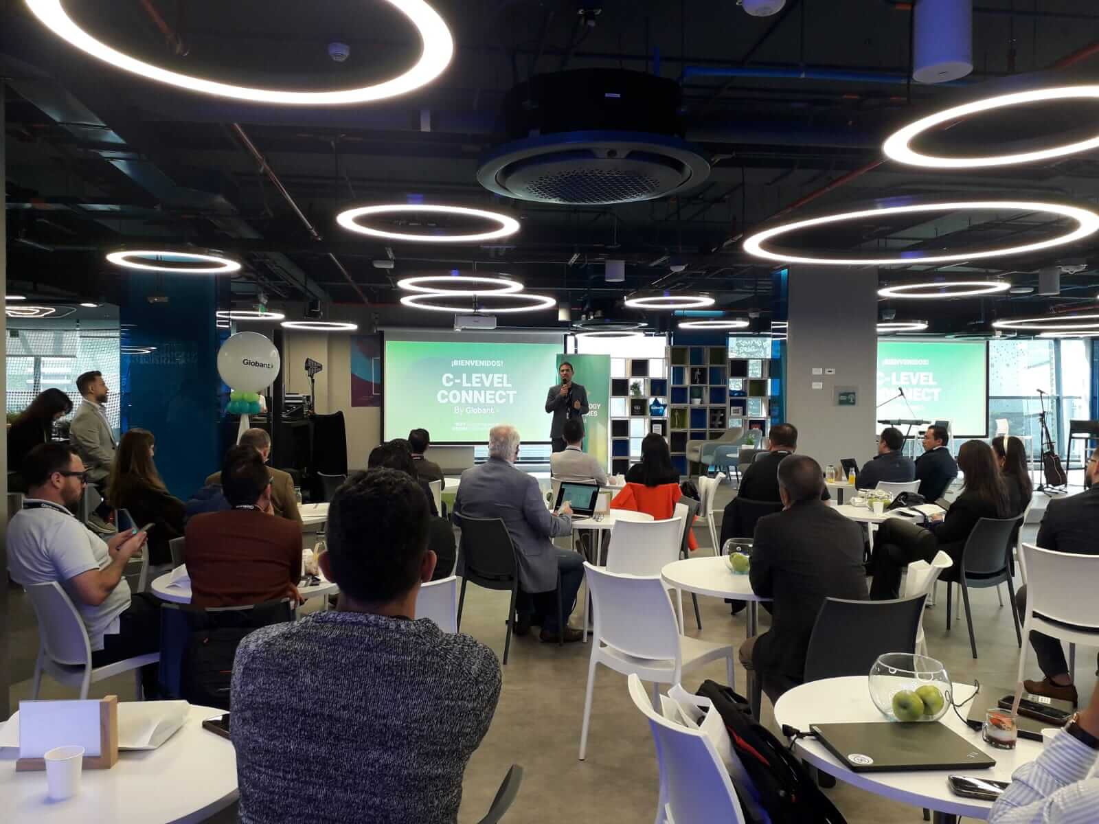Evento Inteligencia Artificial y oportunidades en contextos de incertidumbre organizado por Globant.
