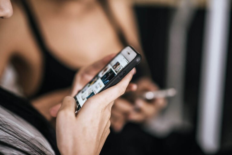 Cómo la IA generativa y los algoritmos transforman la atención digital
