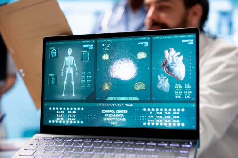 ¿Cómo acerca un científico colombiano la Inteligencia Artificial a la lucha contra el cáncer y el Alzheimer?