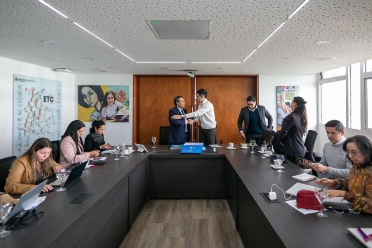 Cerrar brechas tecnológicas: Iniciativas clave del MinTIC en educación, inclusión y conectividad