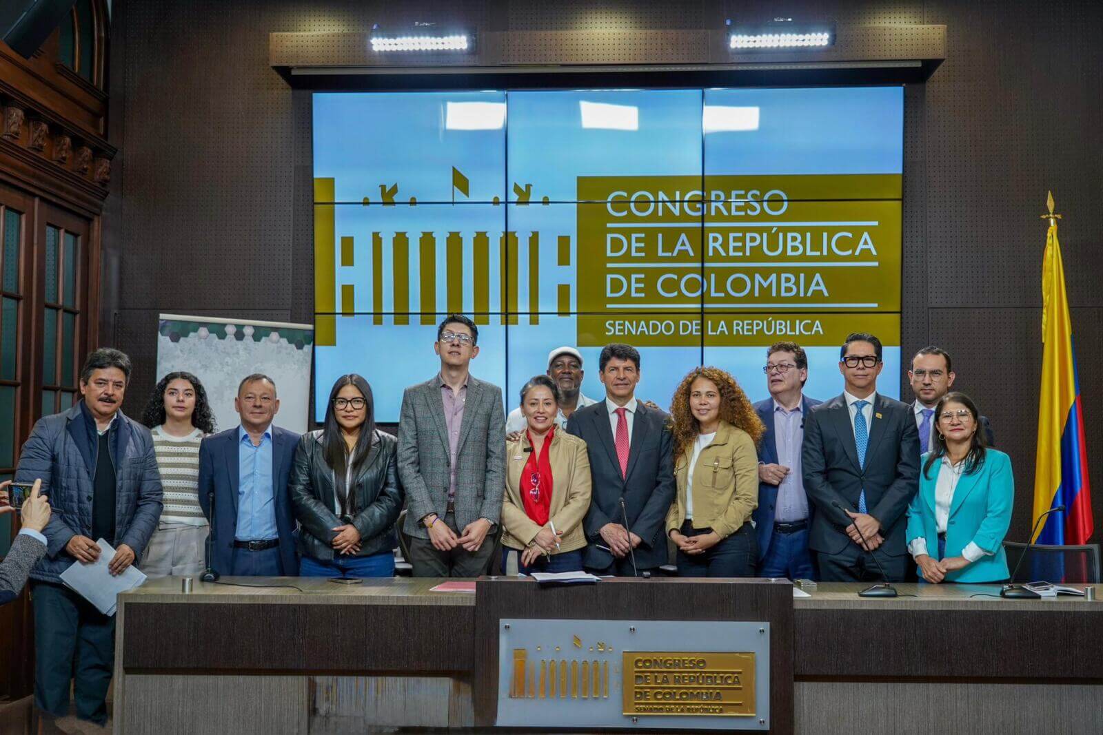 Radicacion del PL de Inteligencia Artificial en Colombia Minciencias
