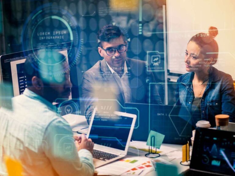 Tecnología en los negocios, este será su impacto y escenarios futuros empresariales