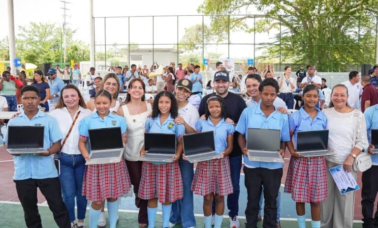 ¿Cómo avanzó la formación en habilidades digitales e infraestructura tecnológica en Colombia durante el cuatrienio?