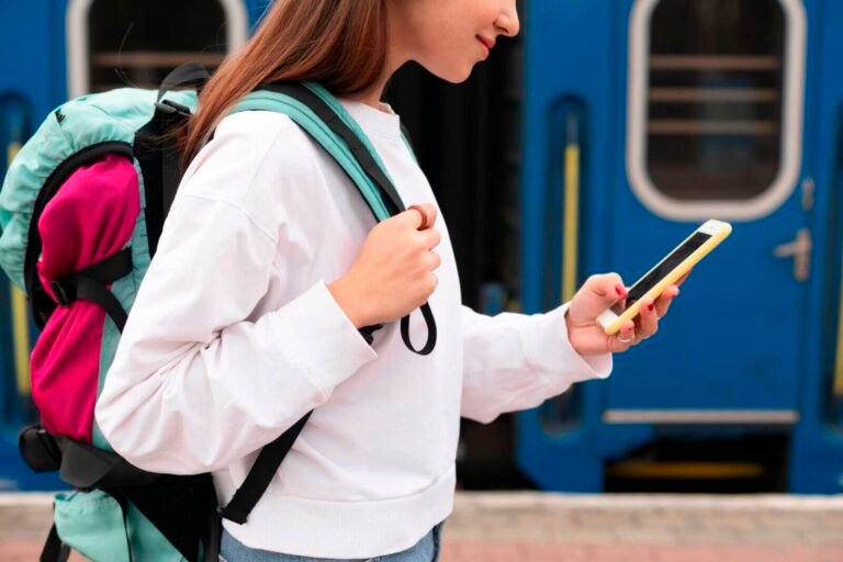Ganar la batalla al celular en los colegios no significa bienestar