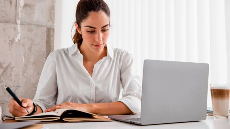 El Sena abre cursos virtuales gratuitos para mitigar la brecha de género en tecnología