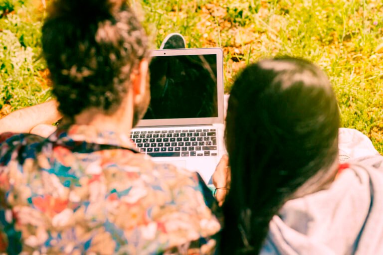 El 37,9 % de los colombianos mayores de 11 años vive en pobreza digital