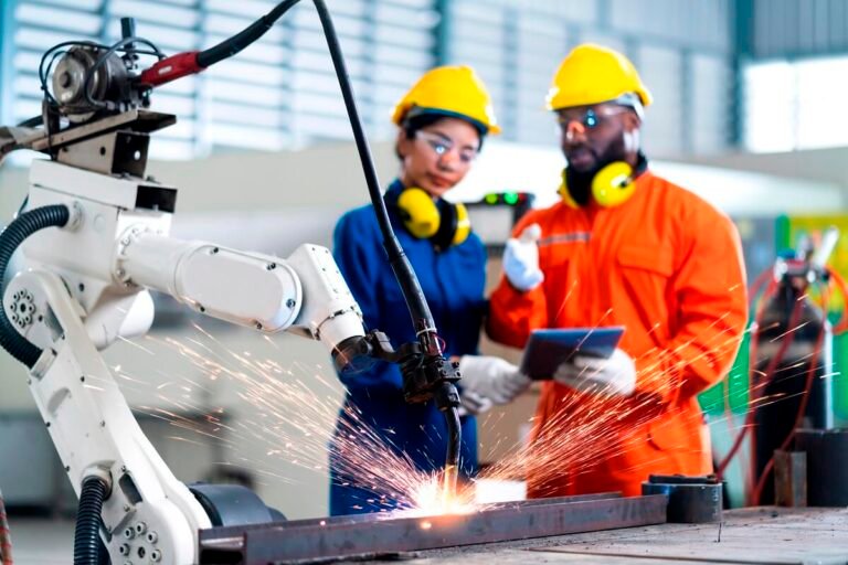 Robótica Industrial, automatización y empleo