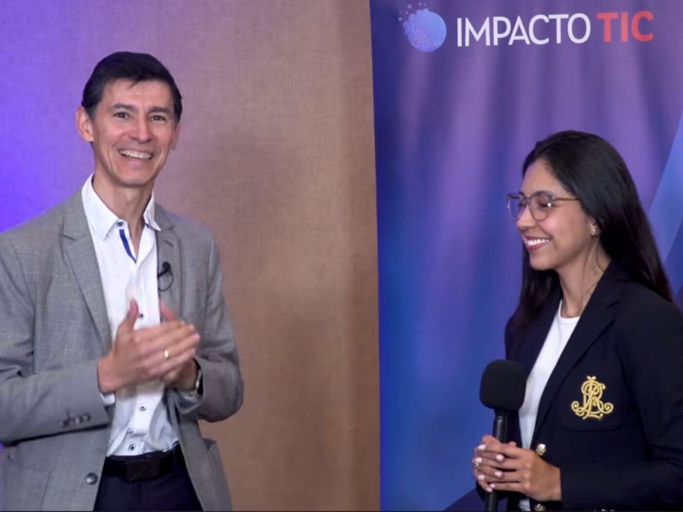 Catalina Riveros, líder del equipo de Agentic AI en Davivienda, durante una entrevista sobre agentes de inteligencia artificial en Colombia.
