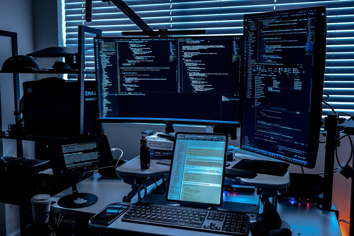 Centro de monitoreo de la Estrategia Distrital de Ciberseguridad de Bogotá